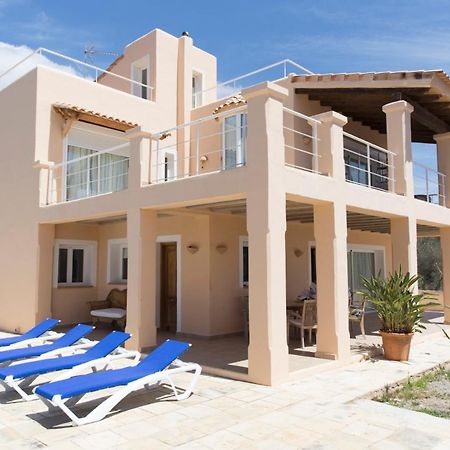 Villa Tom Is Near To Playa Den Bossa Sant Jordi de ses Salines Luaran gambar