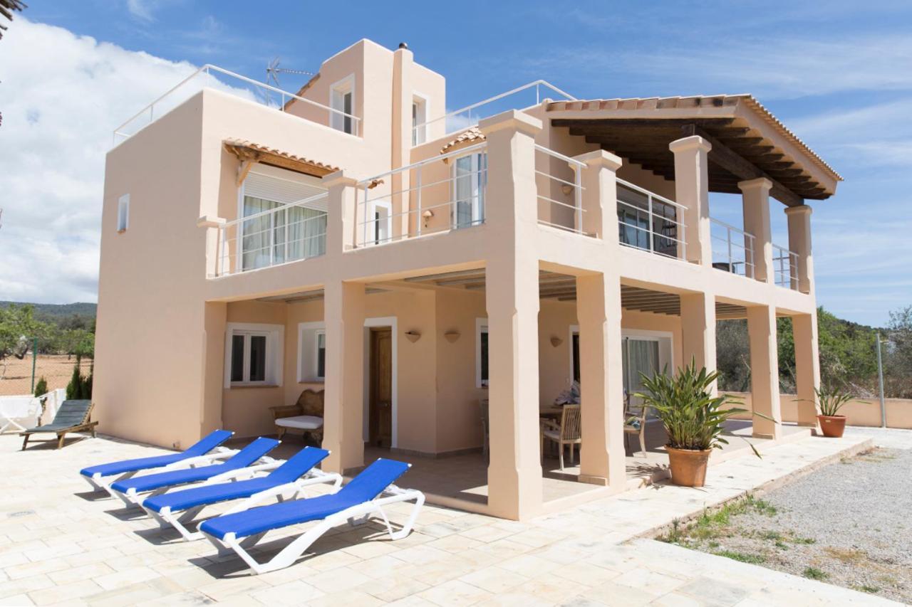 Villa Tom Is Near To Playa Den Bossa Sant Jordi de ses Salines Luaran gambar