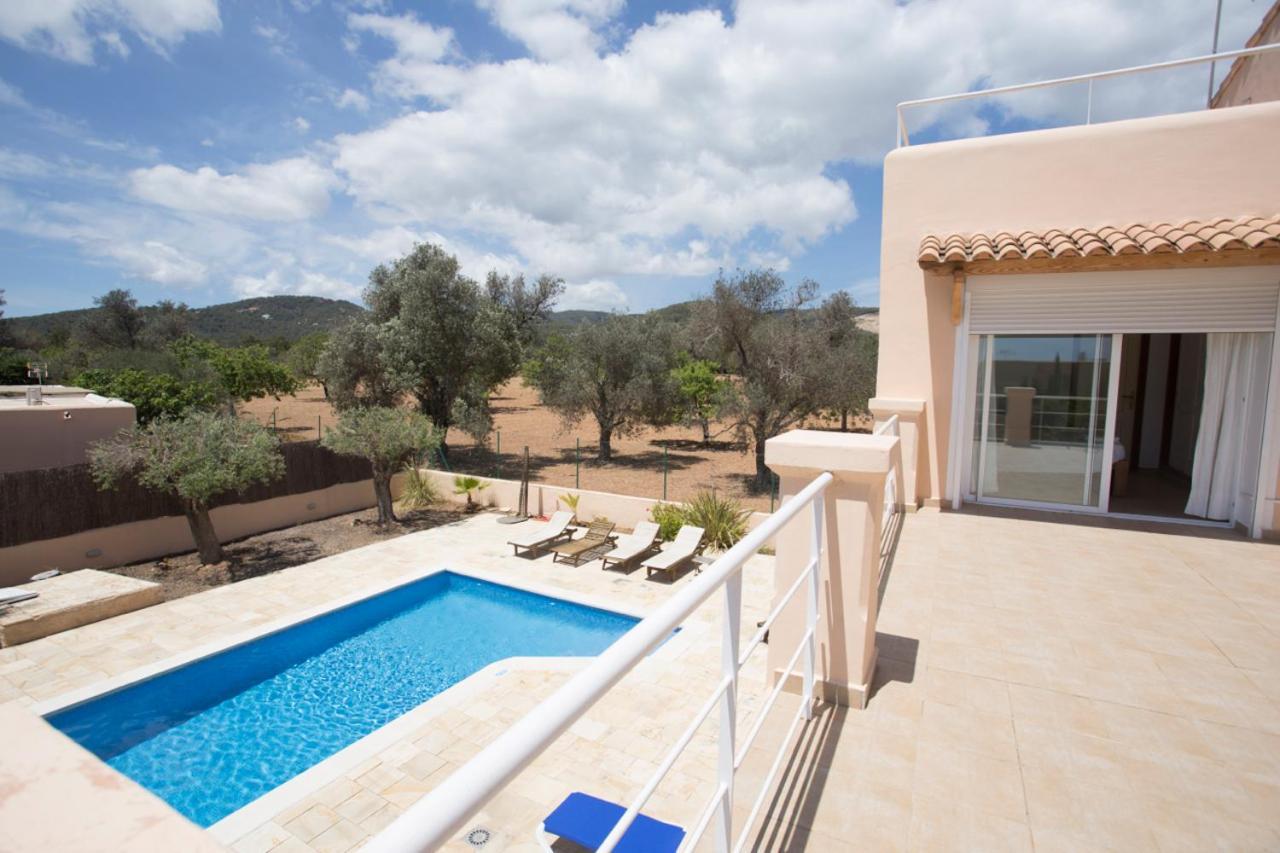 Villa Tom Is Near To Playa Den Bossa Sant Jordi de ses Salines Luaran gambar